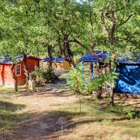Pour 7 Avec Terrasse Et Cuisine Equipee - Api-1-52-737 Campingplads