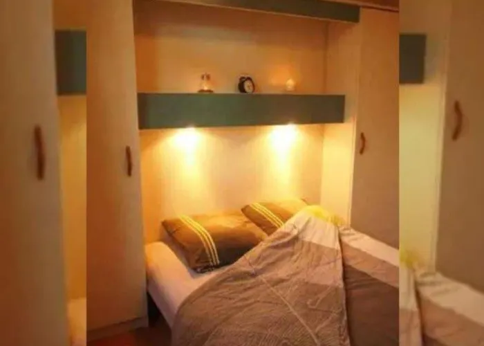 Camping Pour 7 Avec Terrasse Et Cuisine Equipee - Api-1-52-737